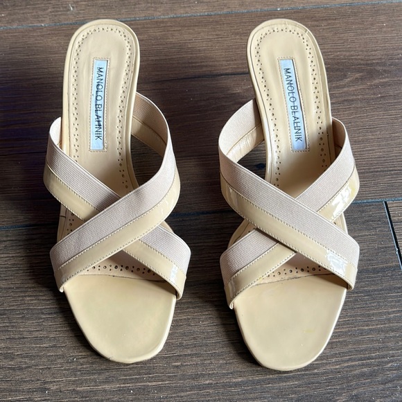 Manolo Blanhnik Urto Patent Crisscross Slide Sandals - Picture 1 of 7
